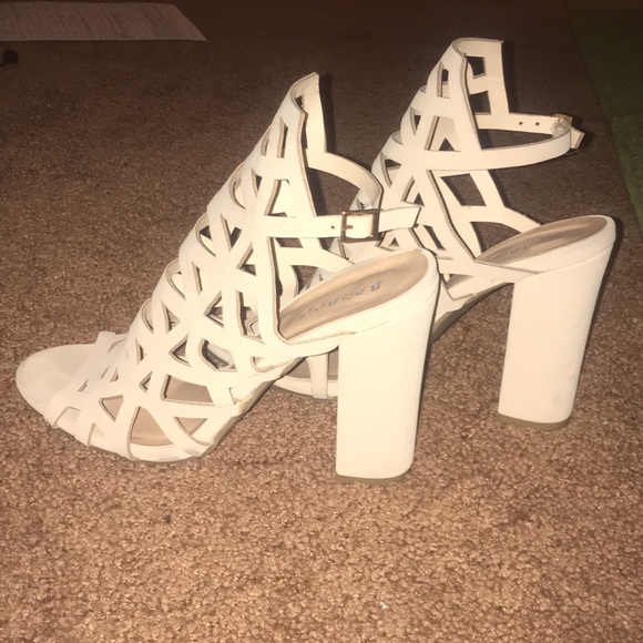 Nude heels - Picture 2 of 3